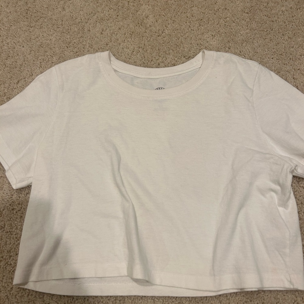 urban outfitters crop white shirt
